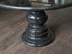 Журнальный столик из ладрадорита неверовского месторождения