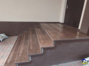 Ступени из токовского гранита