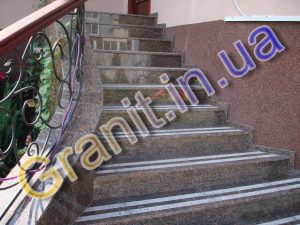 Ступени из Токовского гранита
