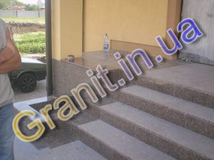 Ступени из Токовского гранита