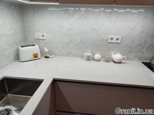 Столешница из кварца Granit.in.ua